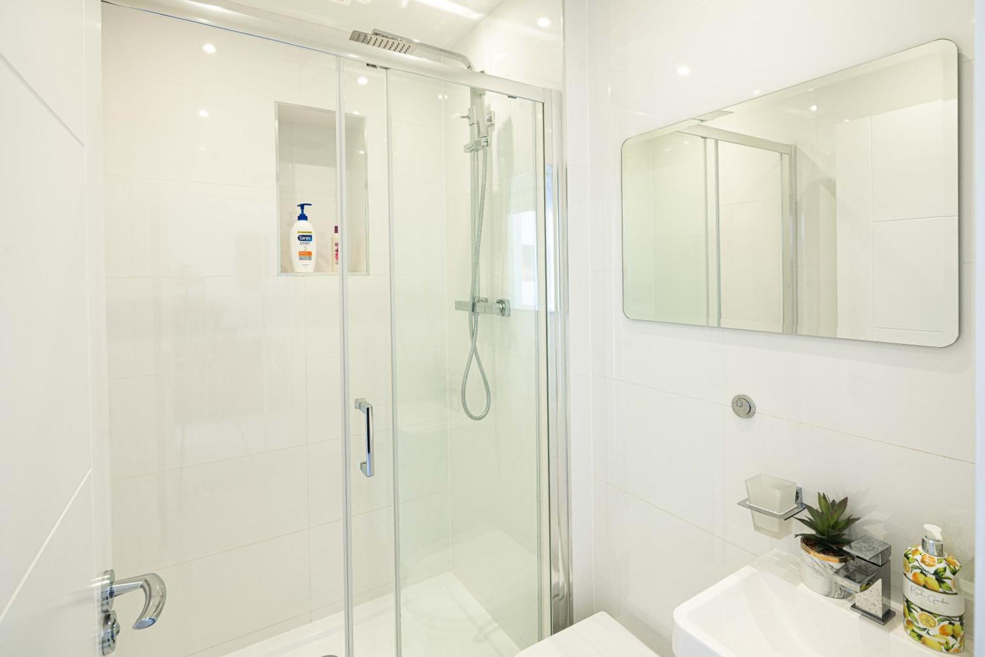 Charming Newly Refurb 2-Bed 2-Bath Whole Apartment Near Hyde Park & Kensington, Prime Paddington Location Zone 1 Лондон Екстер'єр фото